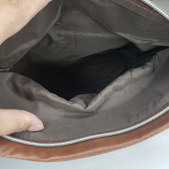 Relic Crossbody Purse - Picture 6 of 7